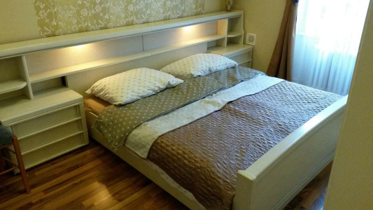 קרלובי וארי Vintage Apartment מראה חיצוני תמונה