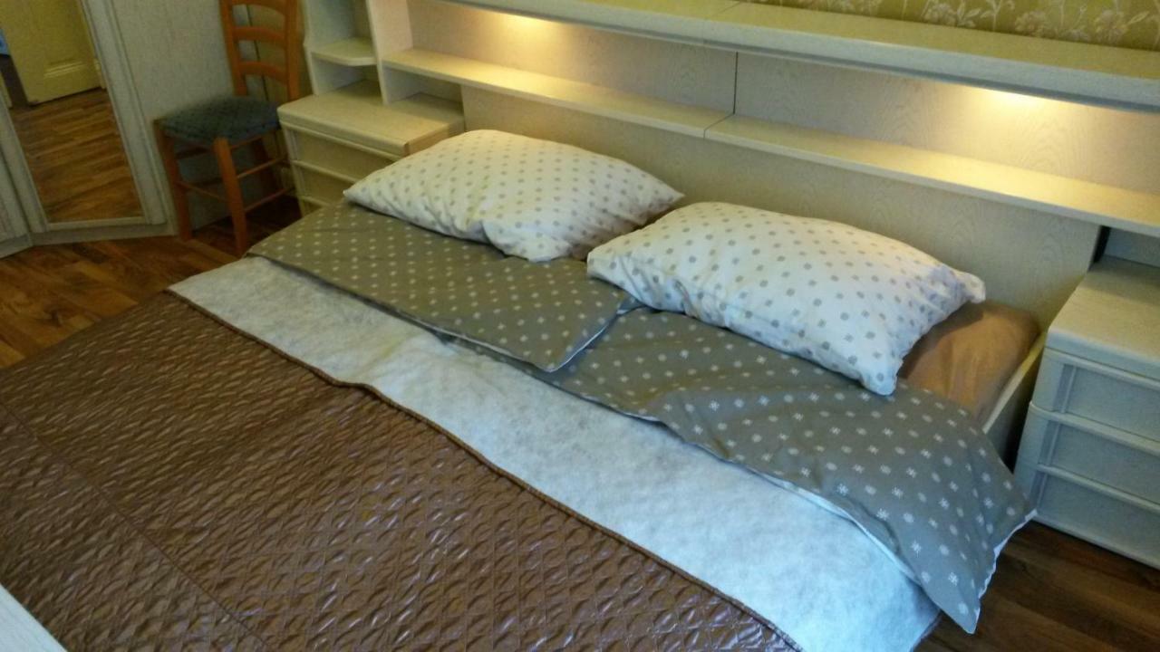קרלובי וארי Vintage Apartment מראה חיצוני תמונה