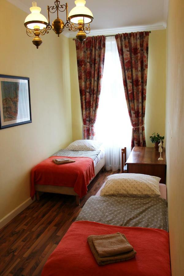 קרלובי וארי Vintage Apartment מראה חיצוני תמונה