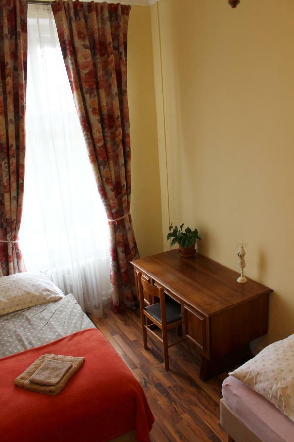 קרלובי וארי Vintage Apartment מראה חיצוני תמונה